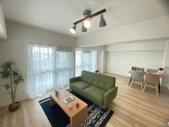apartment 三重県四日市市下さざらい町11番10号 Sプレイス