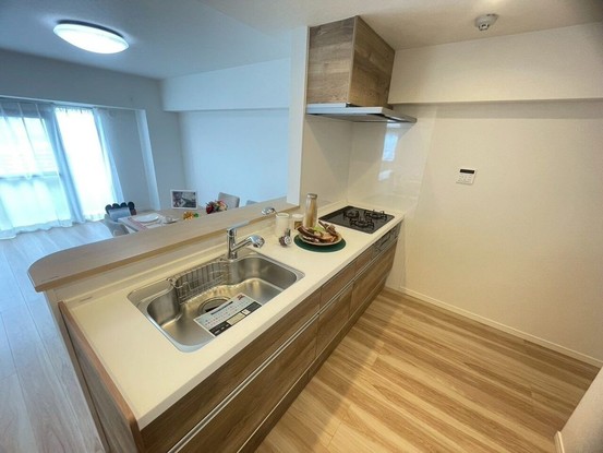 apartment 三重県四日市市下さざらい町11番10号 Sプレイス
