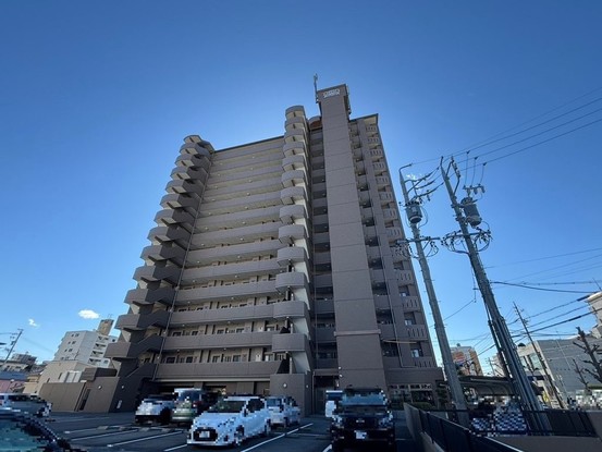 apartment 三重県四日市市下さざらい町11番10号 Sプレイス