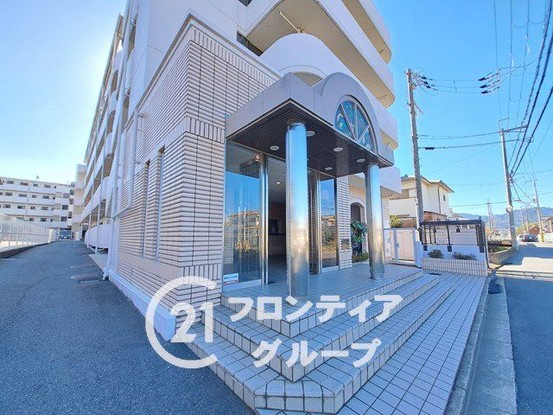 apartment 奈良県大和高田市大字市場
地図を見る