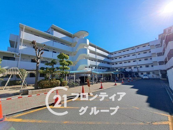 apartment 奈良県大和高田市大字市場
地図を見る