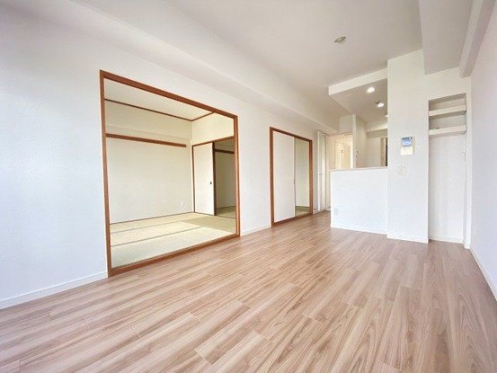apartment 奈良県大和高田市大字市場
地図を見る