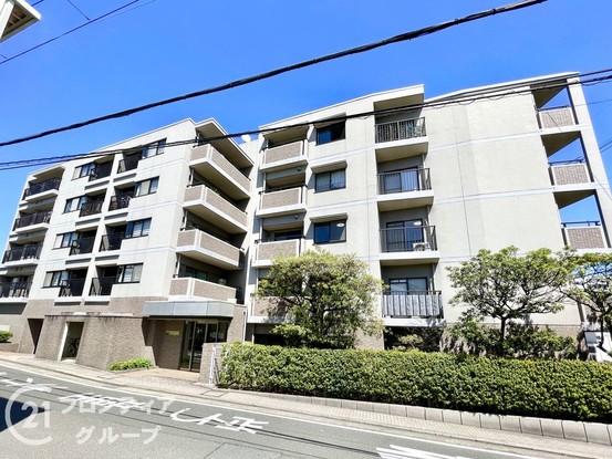 apartment 奈良県奈良市鶴舞西町
地図を見る