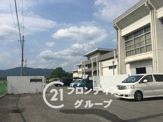 detached 京都府木津川市南加茂台１０丁目
地図を見る