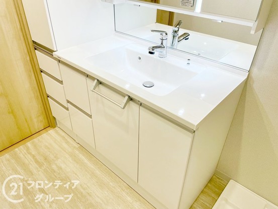 apartment 奈良県大和郡山市小泉町
地図を見る