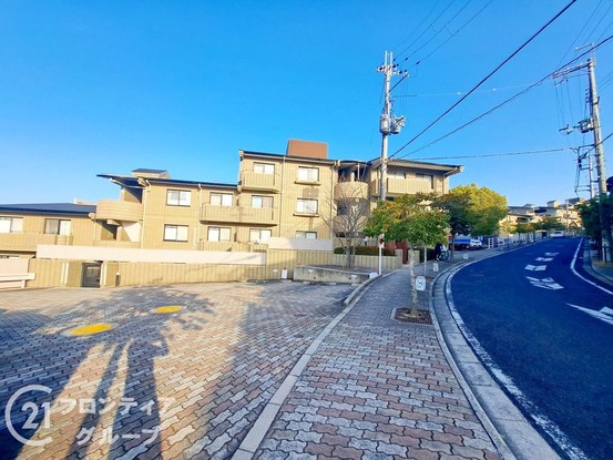 apartment 奈良県奈良市あやめ池南８丁目
地図を見る