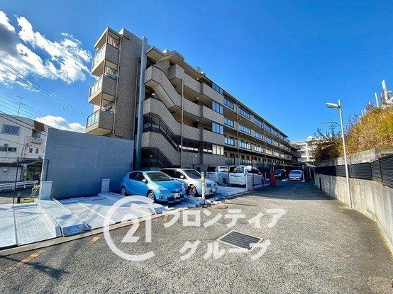 apartment 奈良県奈良市帝塚山２丁目
地図を見る