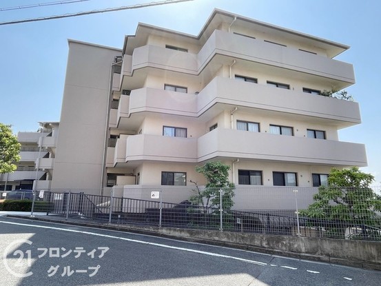 apartment 奈良県奈良市あやめ池南６丁目
地図を見る