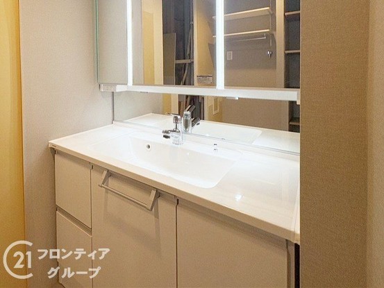 apartment 京都府京田辺市草内鐘鉦割
地図を見る