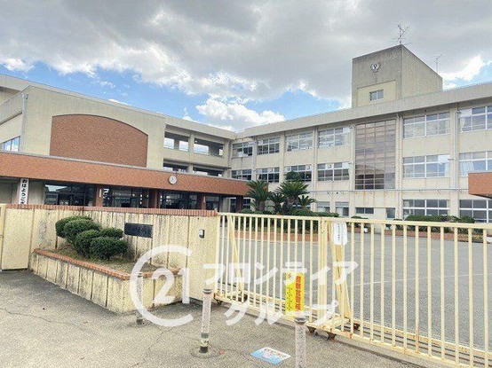 apartment 奈良県生駒郡斑鳩町興留５丁目
地図を見る
