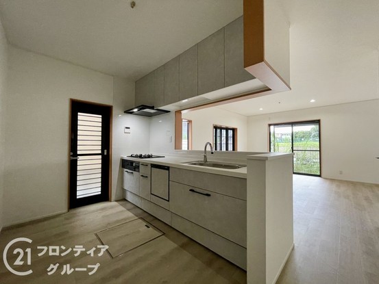 detached 奈良県香芝市下田東３丁目
地図を見る