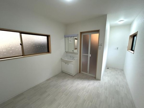 detached 福井県敦賀市平和町37-6　山田ビル　1階A号室