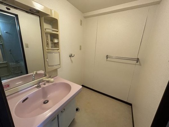 apartment 福井県敦賀市平和町37-6　山田ビル　1階A号室