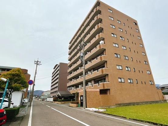 apartment 福井県敦賀市平和町37-6　山田ビル　1階A号室
