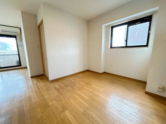 apartment 福井県敦賀市平和町37-6　山田ビル　1階A号室