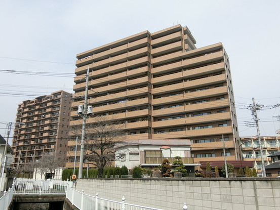 apartment 群馬県高崎市高砂町
地図を見る