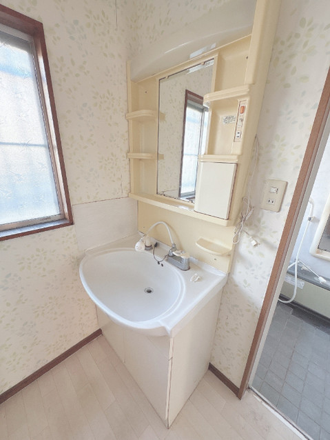 detached 千葉県四街道市鹿渡2003-25 高宮ビル１階