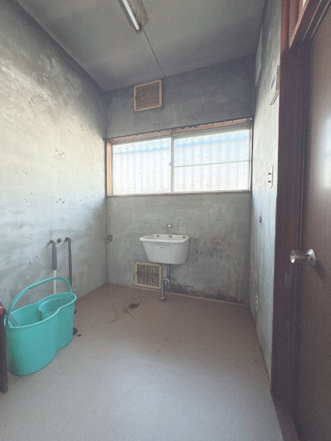 detached 千葉県四街道市鹿渡2003-25 高宮ビル１階