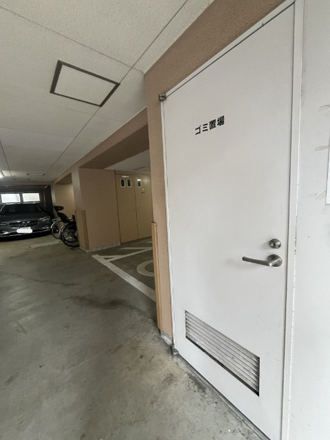 apartment 東京都江東区富岡１丁目9-9 つるやビル1階