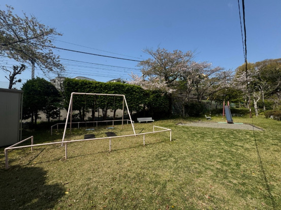 apartment 神奈川県横浜市港南区上大岡西２丁目２番１５号 バルーン上大岡１階
