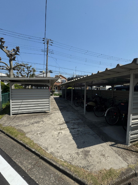 apartment 神奈川県横浜市港南区上大岡西２丁目２番１５号 バルーン上大岡１階