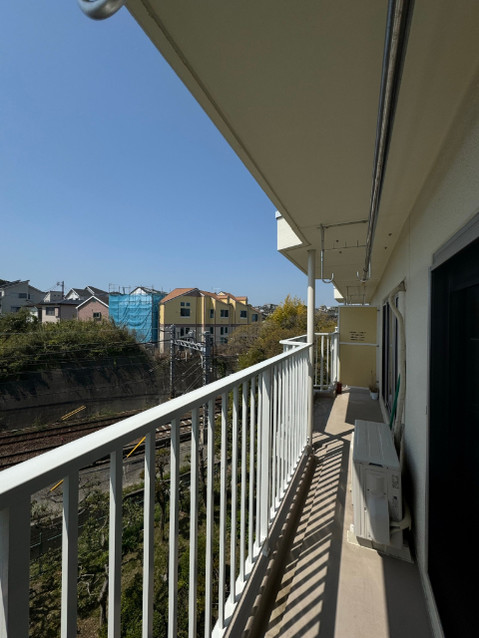 apartment 神奈川県横浜市港南区上大岡西２丁目２番１５号 バルーン上大岡１階
