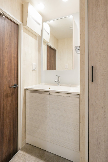 apartment 神奈川県横浜市港南区上大岡西２丁目２番１５号 バルーン上大岡１階