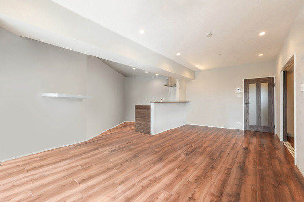 apartment 神奈川県横浜市港南区上大岡西２丁目２番１５号 バルーン上大岡１階