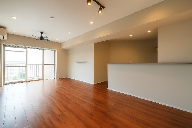 apartment 神奈川県横浜市港南区上大岡西２丁目２番１５号 バルーン上大岡１階