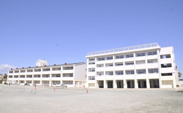 apartment 神奈川県横浜市港南区上大岡西２丁目２番１５号 バルーン上大岡１階