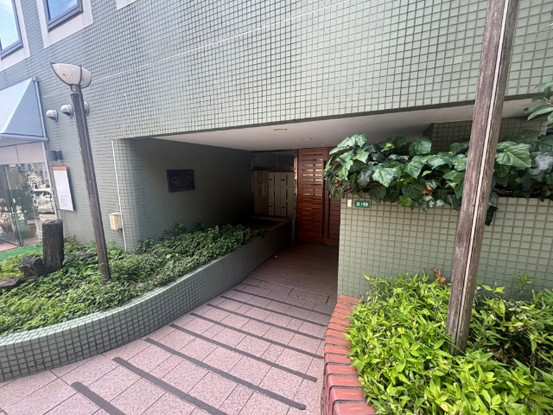 apartment 東京都立川市柴崎町３丁目1-1 昴ビル１階