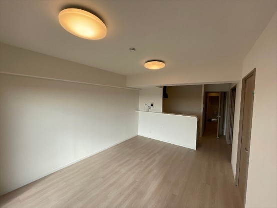 apartment 千葉県浦安市北栄１丁目16-22 1F