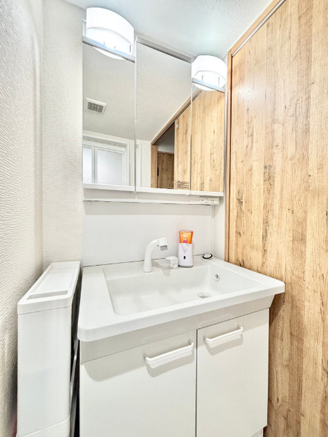 apartment 千葉県浦安市北栄１丁目16-22 1F