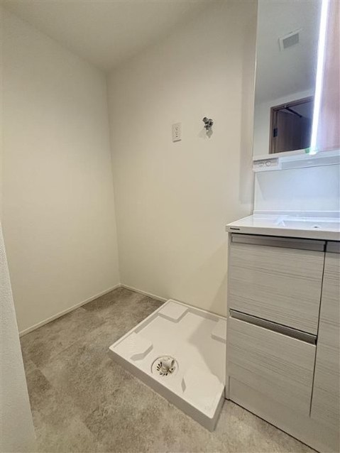 apartment 千葉県市川市行徳駅前２丁目１３－１ ＥＮＤＯ．ＢＬＤＧ３　2Ｆ