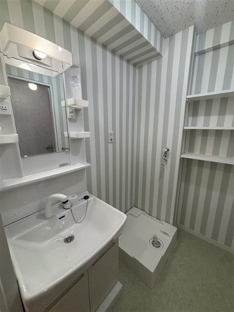 apartment 東京都江戸川区西葛西６丁目１６－４ エスペランス１階