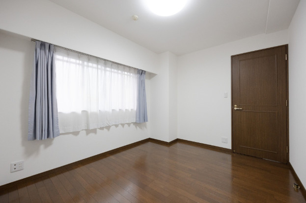 apartment 千葉県船橋市本町７丁目5-1 ＳＴビル３階