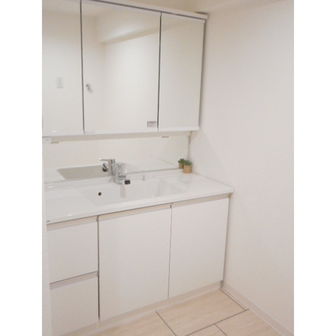 apartment 神奈川県川崎市多摩区登戸２４２２ー３ グロウス ２F