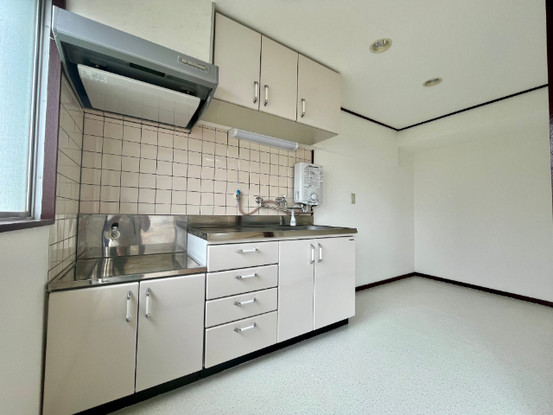 apartment 千葉県柏市柏３丁目6-29 サンライズ吉野１階