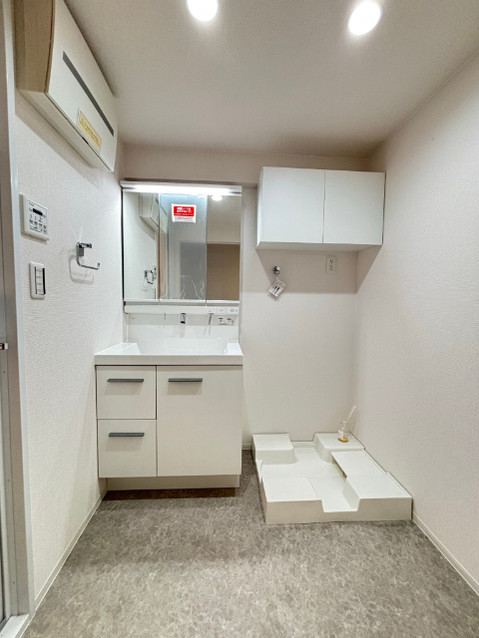 apartment 千葉県柏市柏３丁目6-29 サンライズ吉野１階