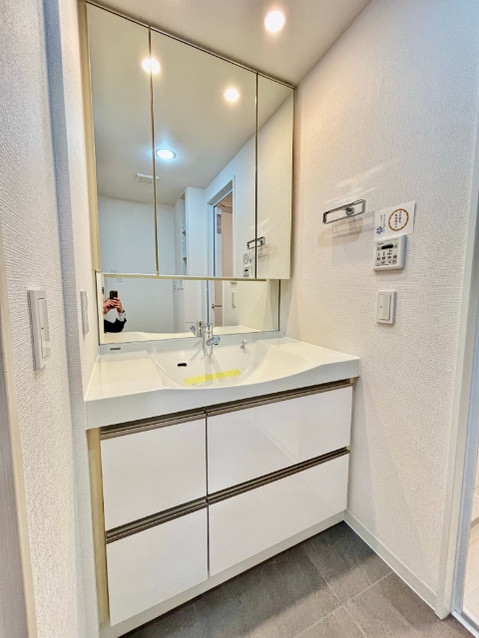 apartment 千葉県柏市柏３丁目6-29 サンライズ吉野１階
