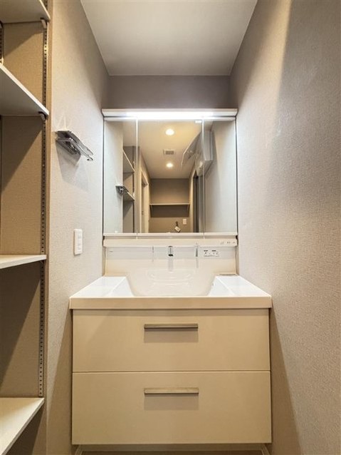 apartment 千葉県柏市柏３丁目6-29 サンライズ吉野１階