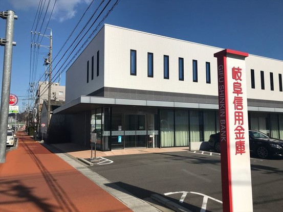 apartment 岐阜県羽島郡岐南町三宅５丁目215