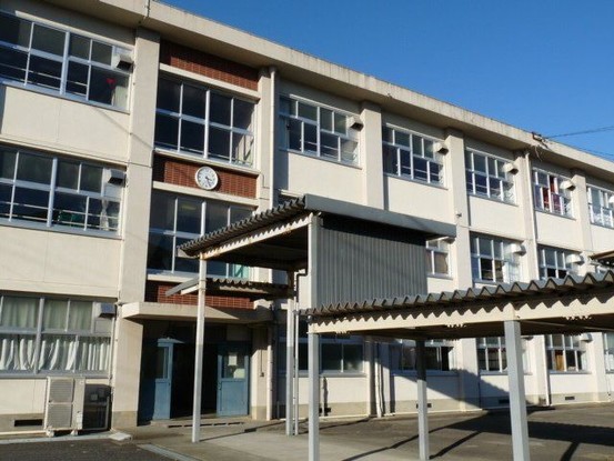 apartment 岐阜県岐阜市野一色５丁目
地図を見る