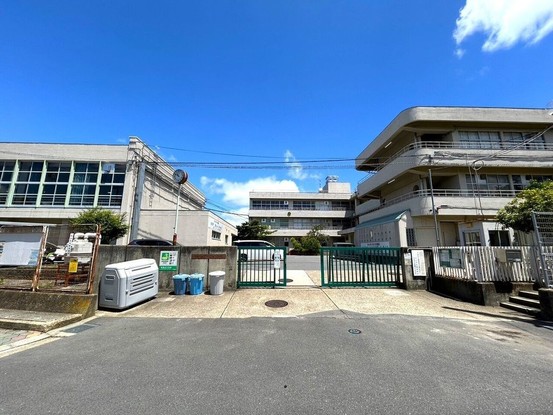 detached 京都府宇治市六地蔵63-17 ミユスビル１F