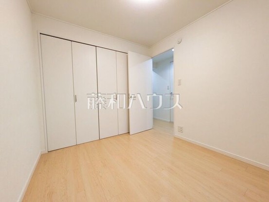 apartment 東京都日野市多摩平１丁目4-14　田窪ビル1F