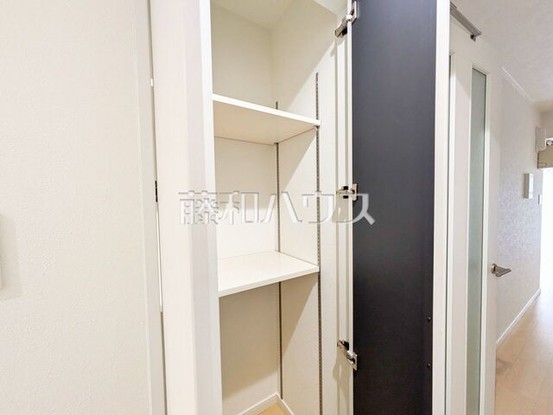 apartment 東京都日野市多摩平１丁目4-14　田窪ビル1F