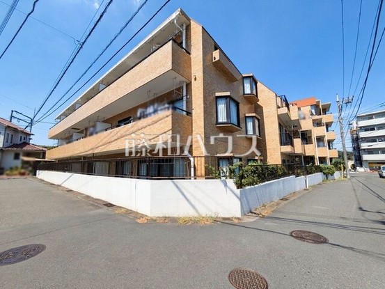 apartment 東京都日野市多摩平１丁目4-14　田窪ビル1F