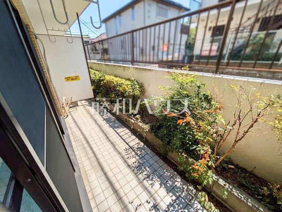 apartment 東京都日野市多摩平１丁目4-14　田窪ビル1F