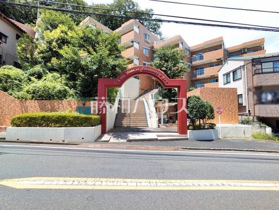 apartment 東京都日野市多摩平１丁目4-14　田窪ビル1F