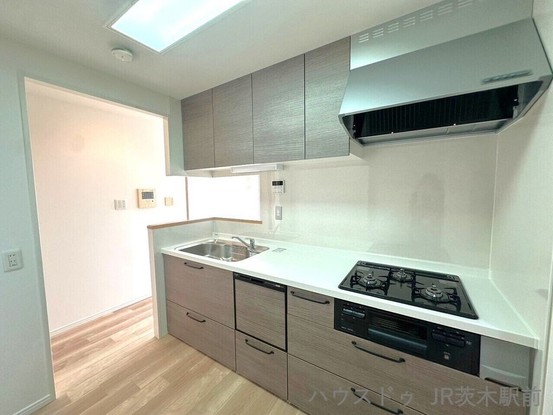 apartment 大阪府茨木市西中条町3-39-3 NKビル1F